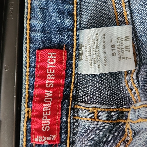 Womens Levis size 7 jr M 518series of levis - Picture 3 of 3